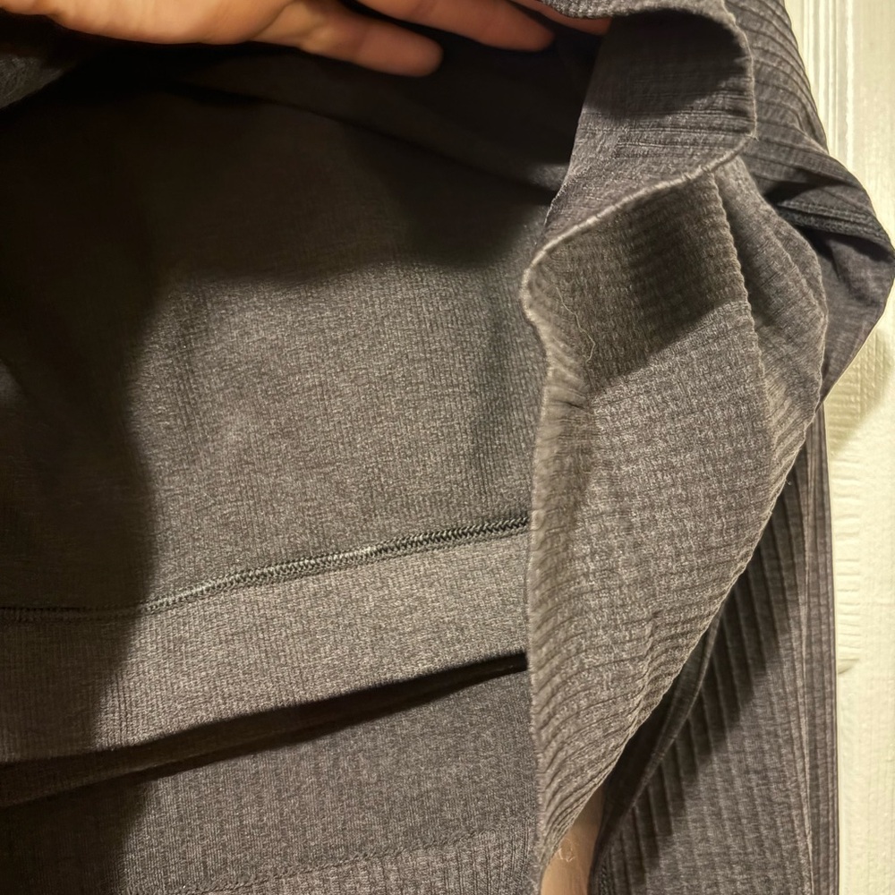 lululemon athletica Black Long Sleeve - Picture 3 of 5